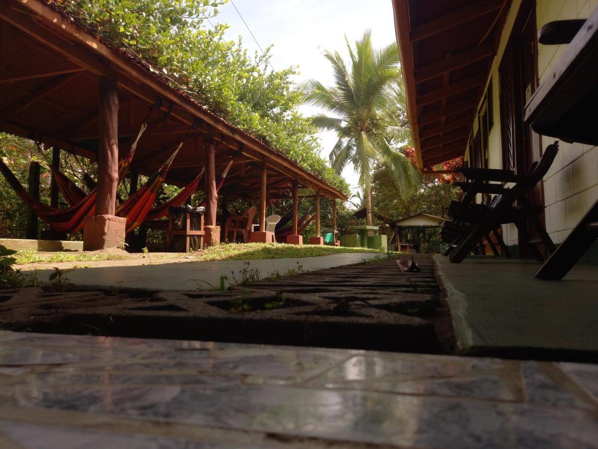 Cabinas Balcon Del Mar Tortuguero Eksteriør billede